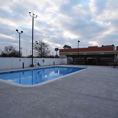 Best Western Huntsville Bagian luar foto
