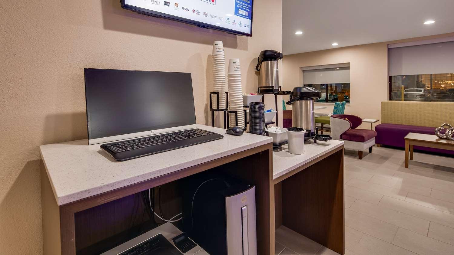 Best Western Huntsville Bagian luar foto